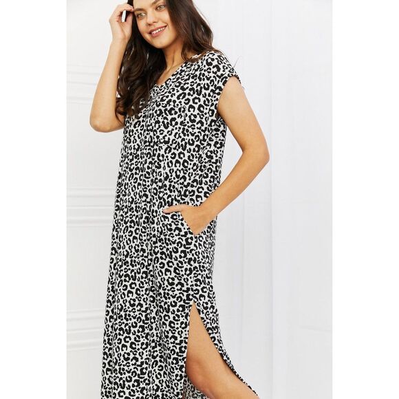 Culture Code Wild Side V-Neck Dress - Picture 4 of 4